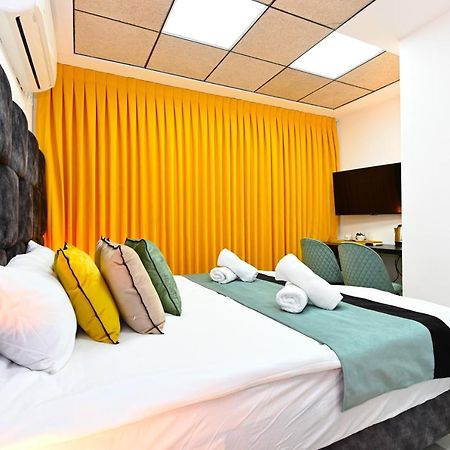 Yalarent Malina Motel In 提比里亞 外观 照片